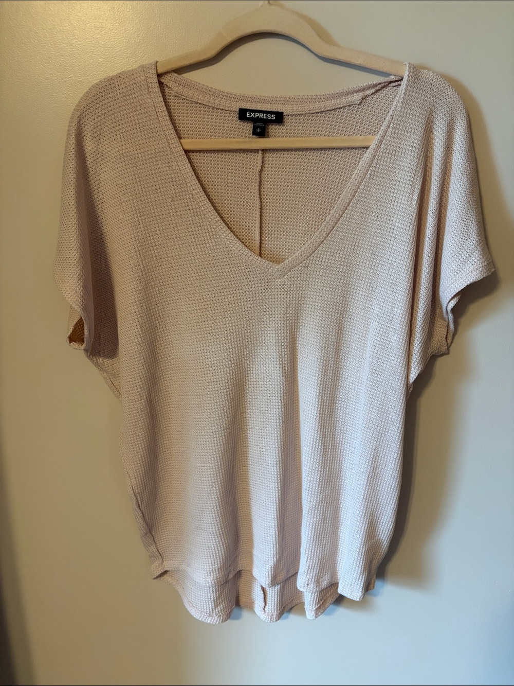 Express V-Neck Short Sleeve Waffle Knit Top